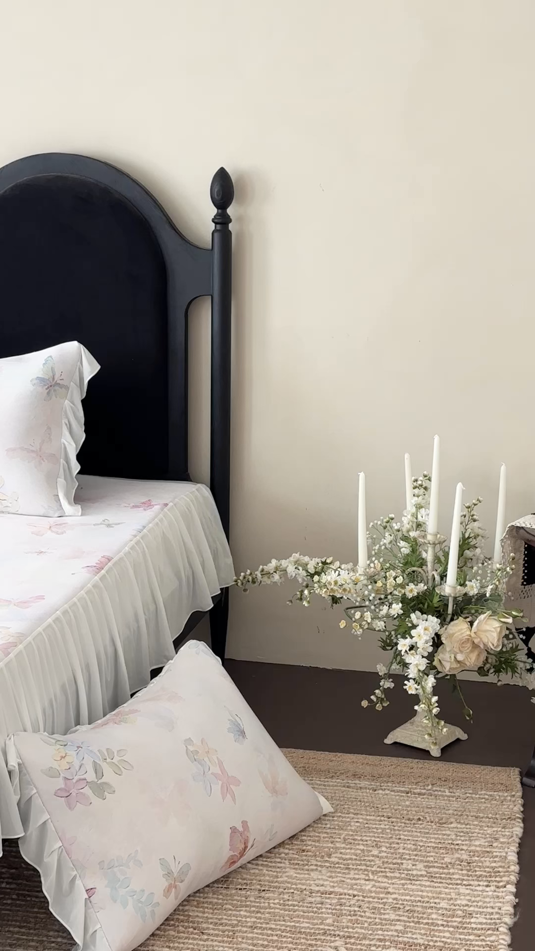 91家纺网 家纺一手货源 找家纺 三味舒屋 2026新款法式花庭系列冰丝席床裙款凉席席子 欧若拉