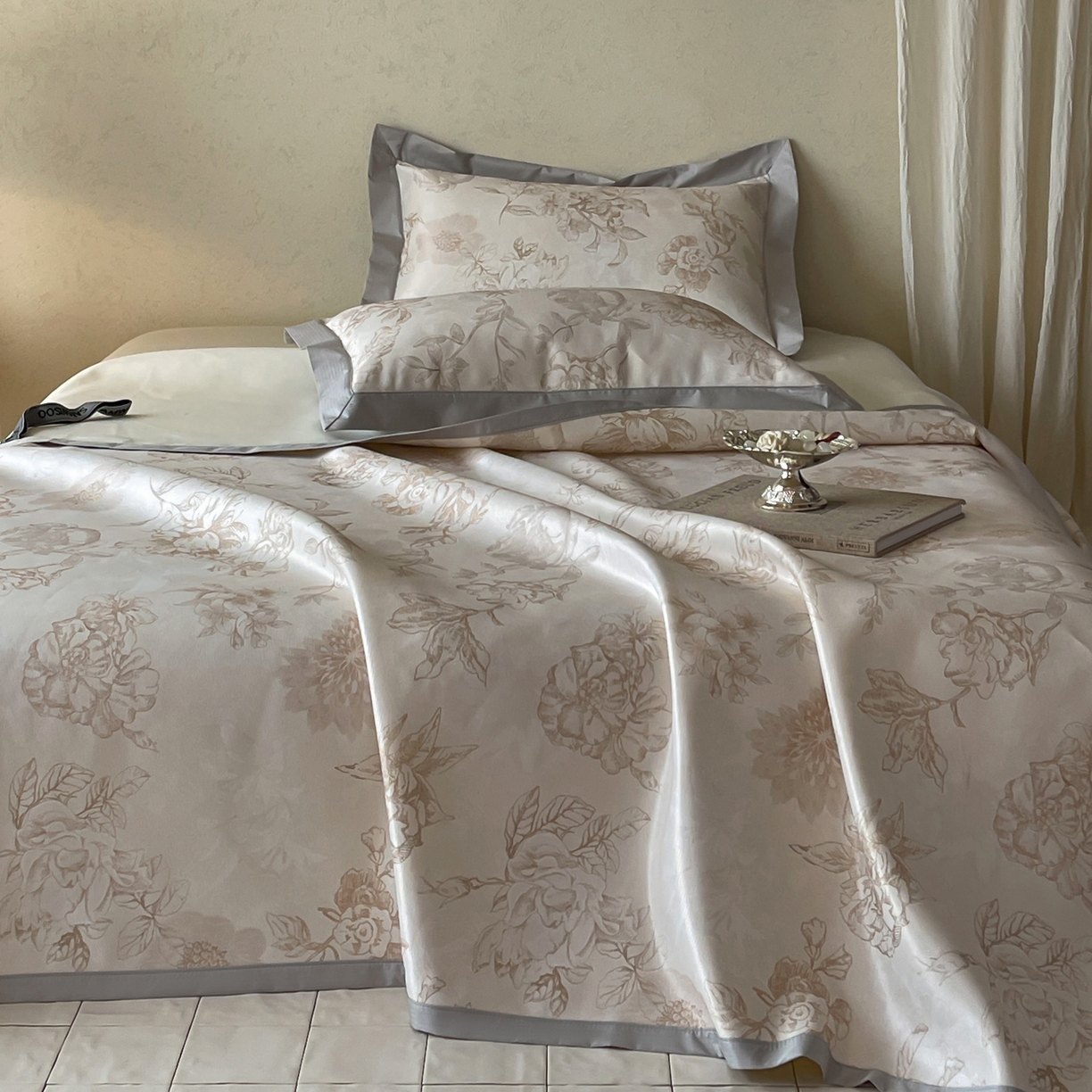 91家纺网 家纺一手货源 找家纺 三味舒屋 2026新款慕奢系列床单冰丝席凉席席子 金枝