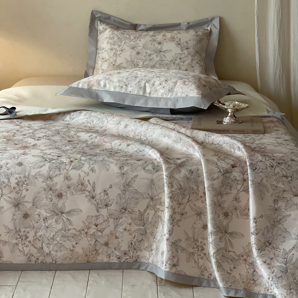 91家纺网 家纺一手货源 找家纺 三味舒屋 2026新款慕奢系列床单冰丝席凉席席子 栖羽