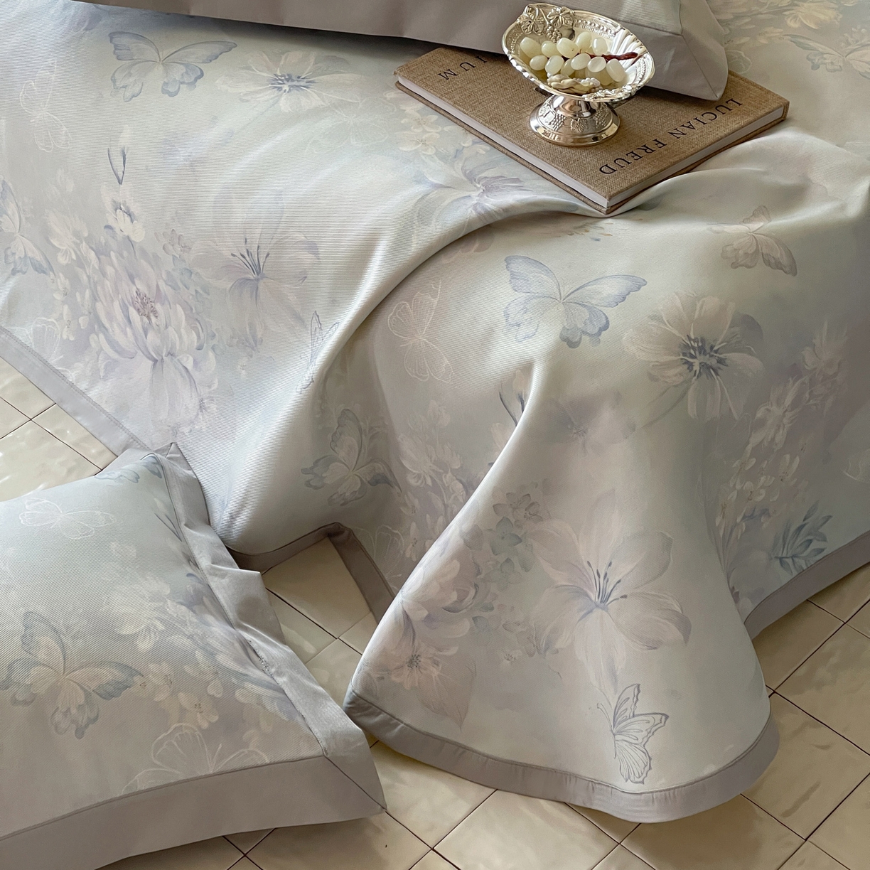 91家纺网 家纺一手货源 找家纺 三味舒屋 2026新款慕奢系列床单冰丝席凉席席子 纷飞