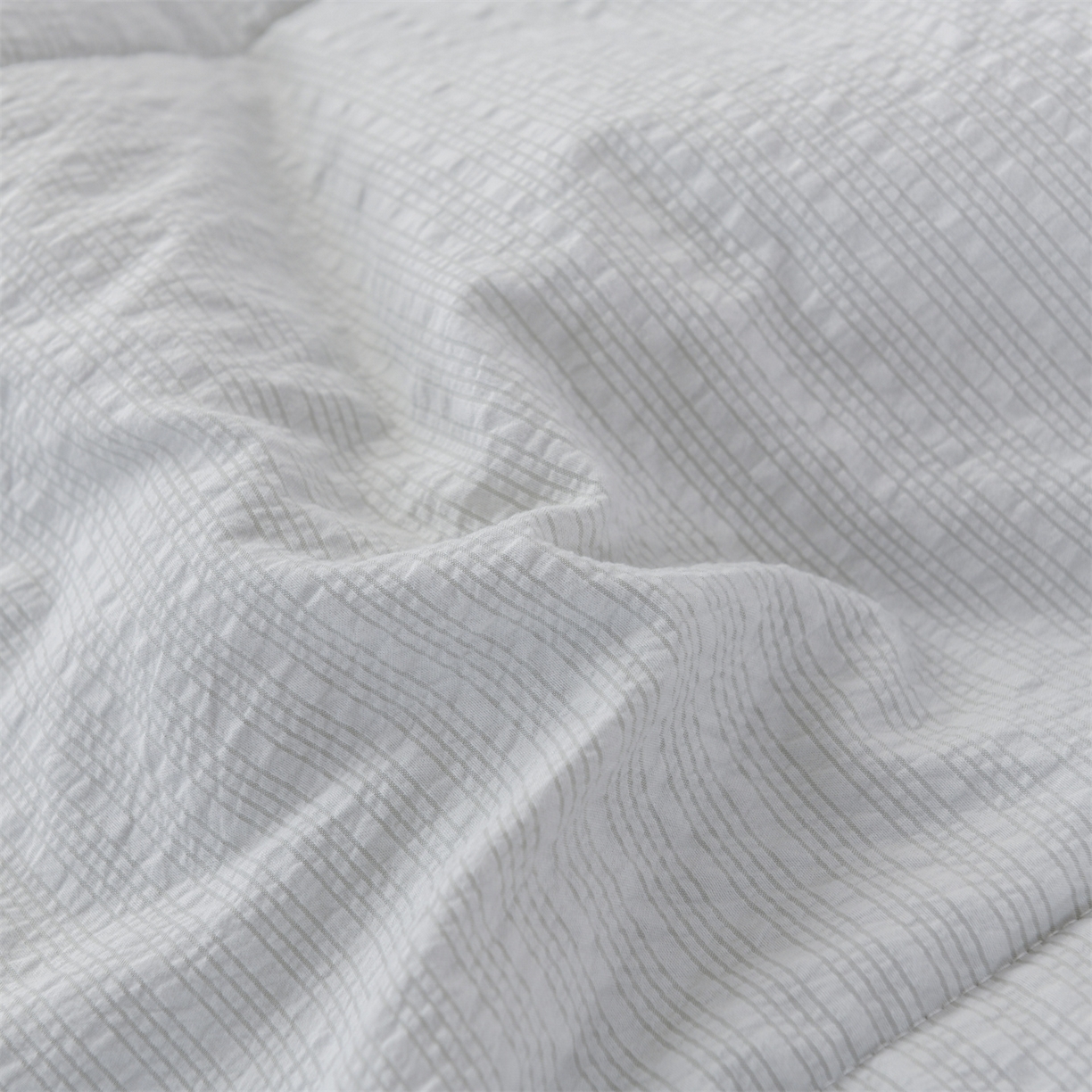 91家纺网 家纺一手货源 找家纺 恋绒家纺 2026新款四季款贴布绣靠枕被抱枕被飞天萌熊 云朵小熊-浅灰