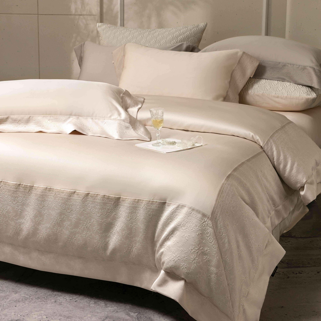 卡巴伦家纺 2026春夏新款全棉纯棉贡缎高精密提花边条款式四件套 南法庄园-香槟