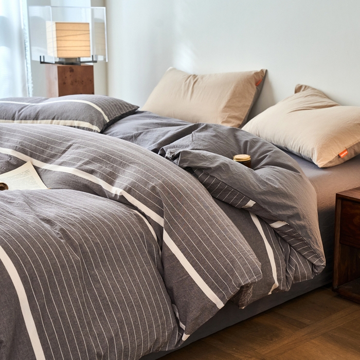 91家纺网 家纺一手货源 找家纺 春皖家纺 2026春夏新款全棉纯棉水洗棉单被套被套单件单品被套 素雅-灰条