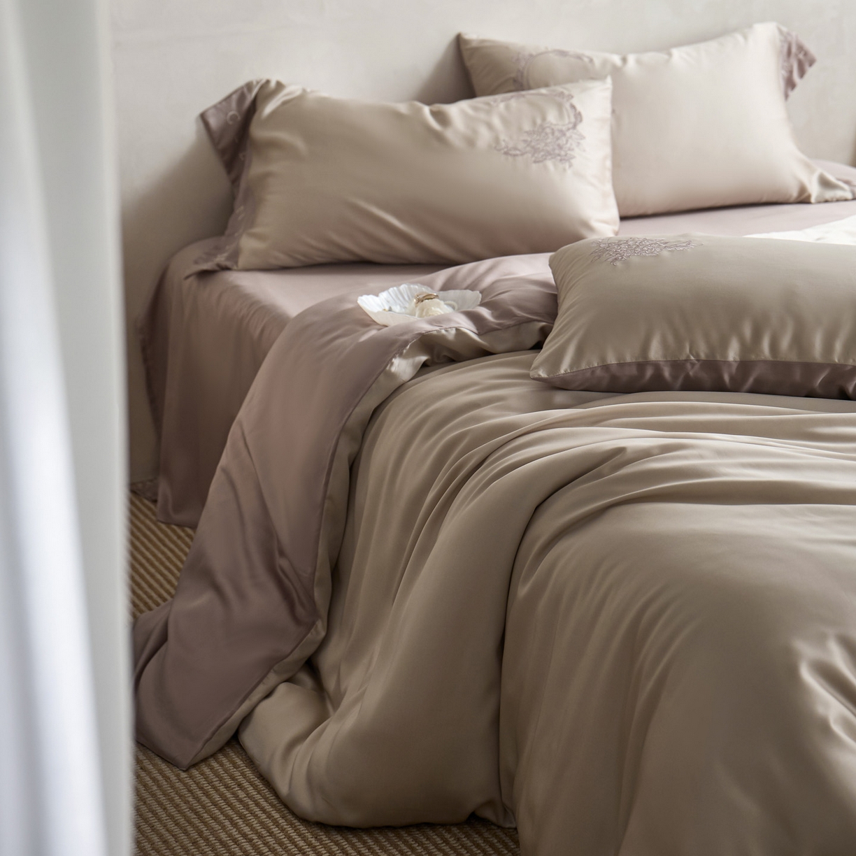 91家纺网 家纺一手货源 找家纺 （总）爱缦 2026新款60s兰精天丝四件套-马吉拉系列-风格一