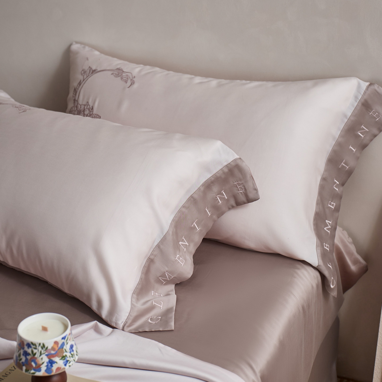 91家纺网 家纺一手货源 找家纺 爱缦 2026新款60s兰精天丝四件套-马吉拉系列-风格一 粉可可