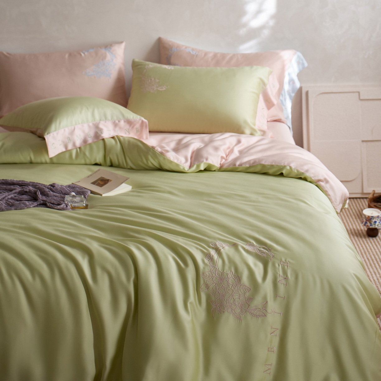 91家纺网 家纺一手货源 找家纺 爱缦 2026新款60s兰精天丝四件套-马吉拉系列-风格一 绿精灵