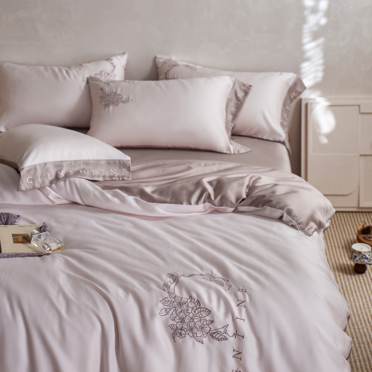 91家纺网 家纺一手货源 找家纺 爱缦 2026新款60s兰精天丝四件套-马吉拉系列-风格一 粉可可