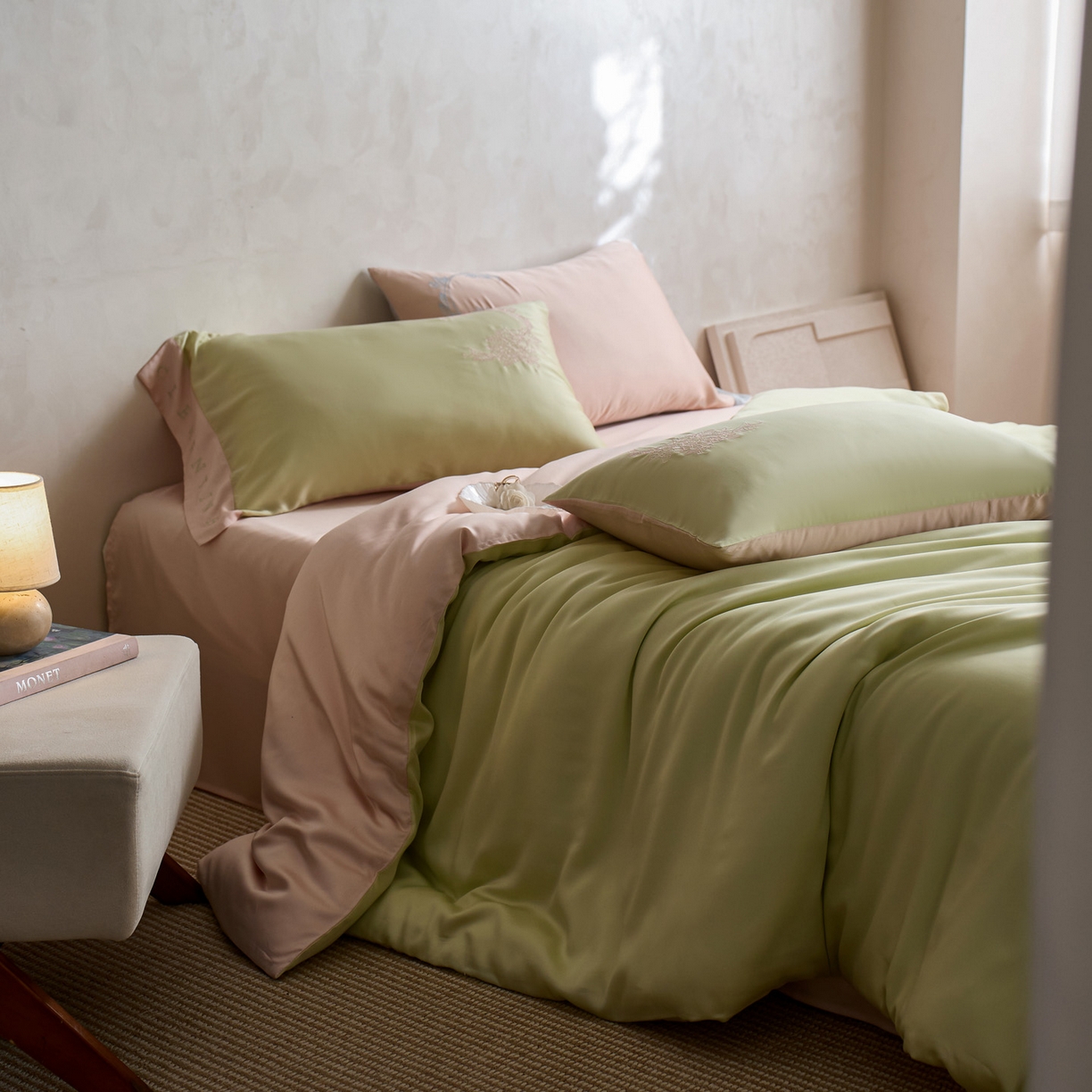 91家纺网 家纺一手货源 找家纺 爱缦 2026新款60s兰精天丝四件套-马吉拉系列-风格一 绿精灵