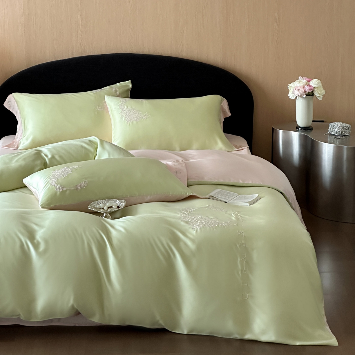 91家纺网 家纺一手货源 找家纺 爱缦 2026新款60s兰精天丝四件套-马吉拉系列-风格二 绿精灵