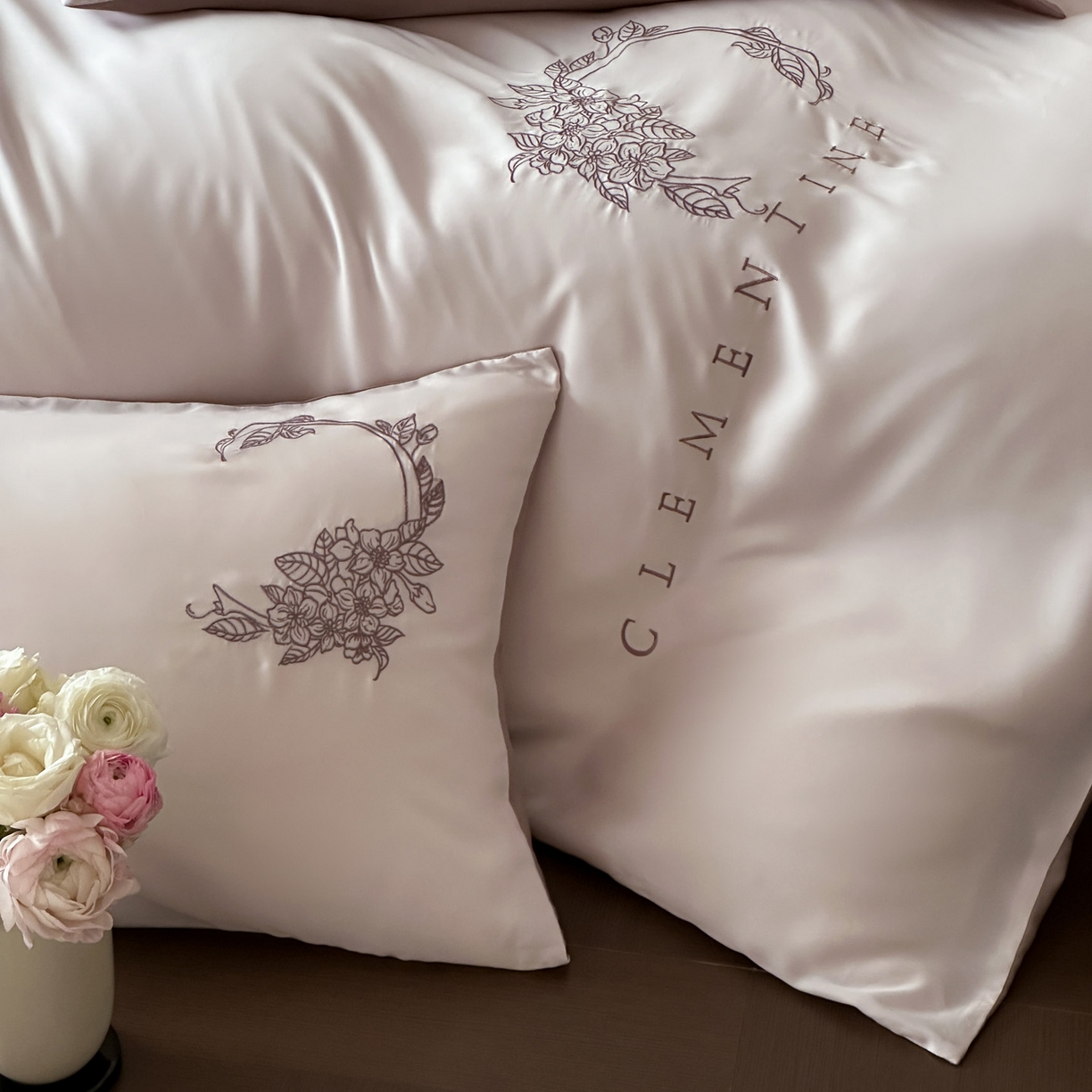 91家纺网 家纺一手货源 找家纺 爱缦 2026新款60s兰精天丝四件套-马吉拉系列-风格二 粉可可