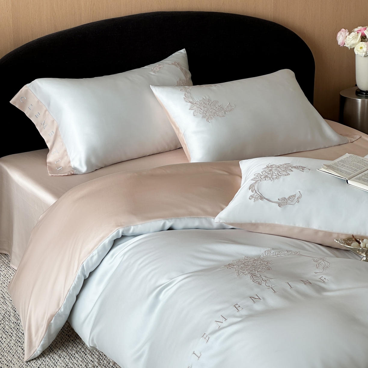 91家纺网 家纺一手货源 找家纺 爱缦 2026新款60s兰精天丝四件套-马吉拉系列-风格二 蓝米杏