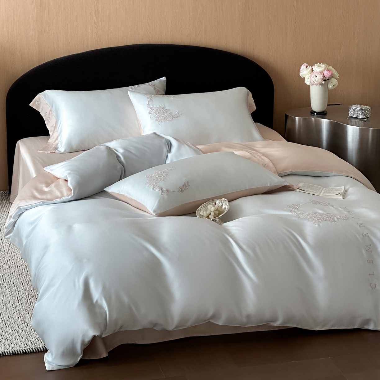 91家纺网 家纺一手货源 找家纺 爱缦 2026新款60s兰精天丝四件套-马吉拉系列-风格二 蓝米杏