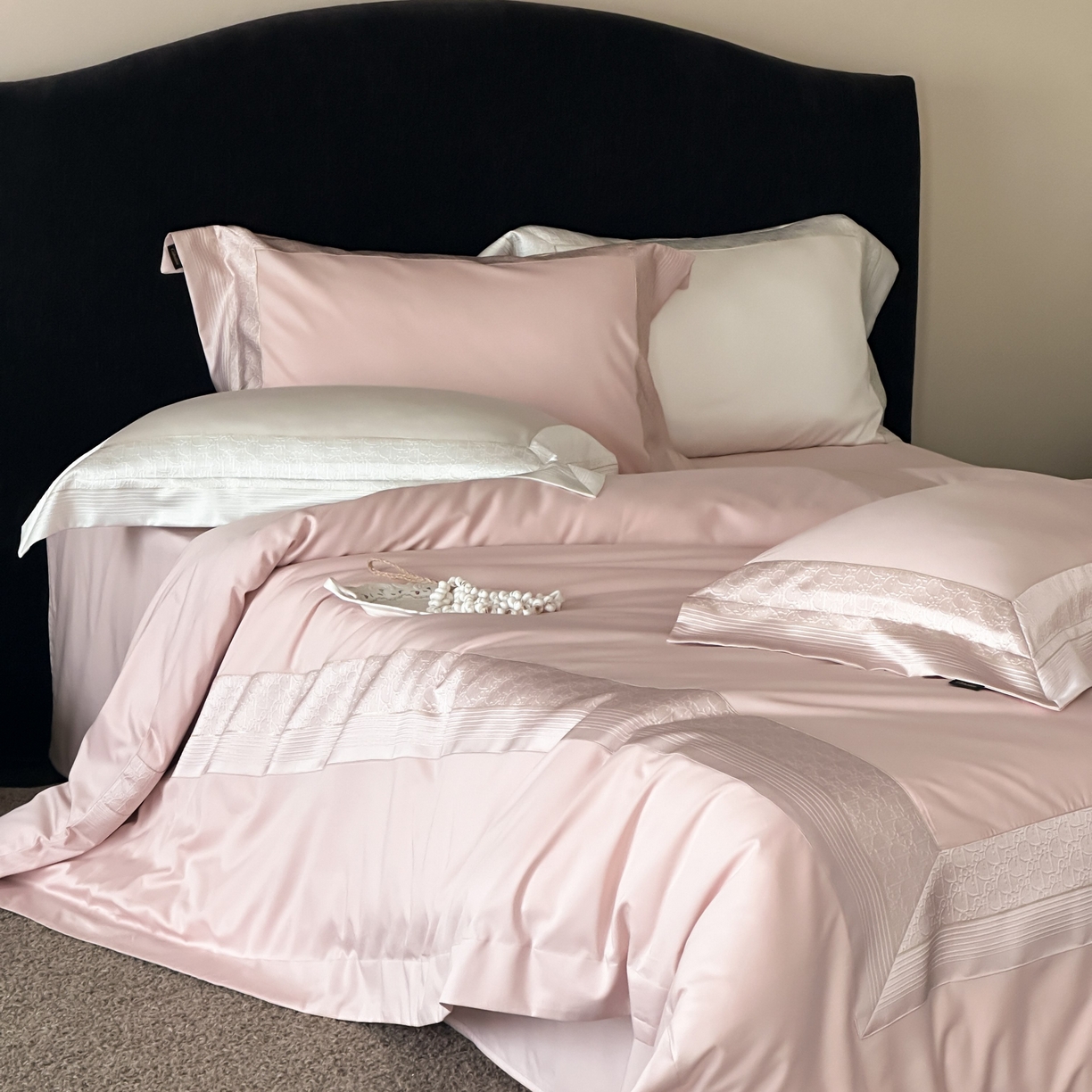 91家纺网 家纺一手货源 找家纺 卡巴伦家纺 2026新款高精密立体压边款四件套-奥黛丽 奥黛丽-粉