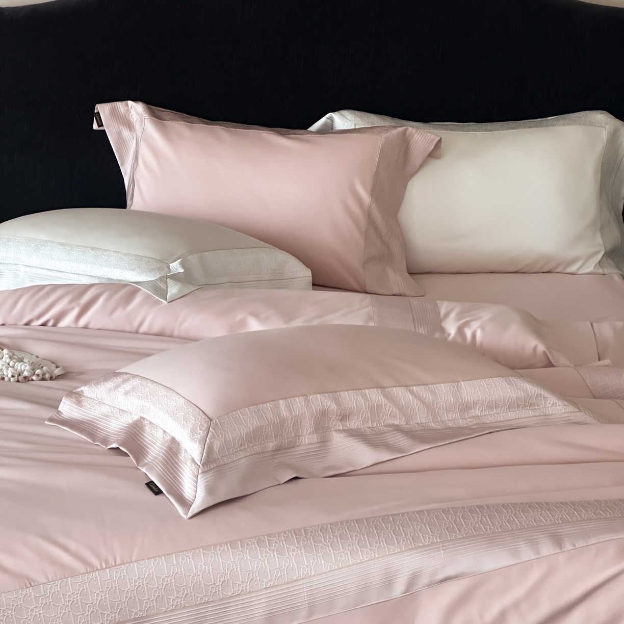 91家纺网 家纺一手货源 找家纺 卡巴伦家纺 2026新款高精密立体压边款四件套-奥黛丽 奥黛丽-粉