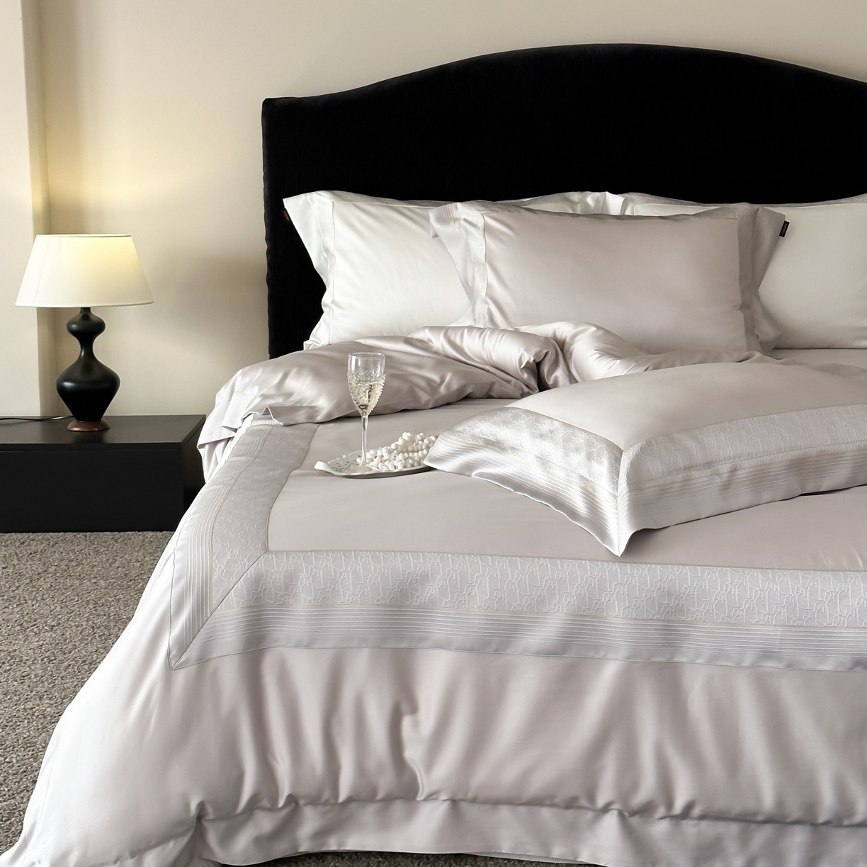 91家纺网 家纺一手货源 找家纺 卡巴伦家纺 2026新款高精密立体压边款四件套-奥黛丽 奥黛丽-灰