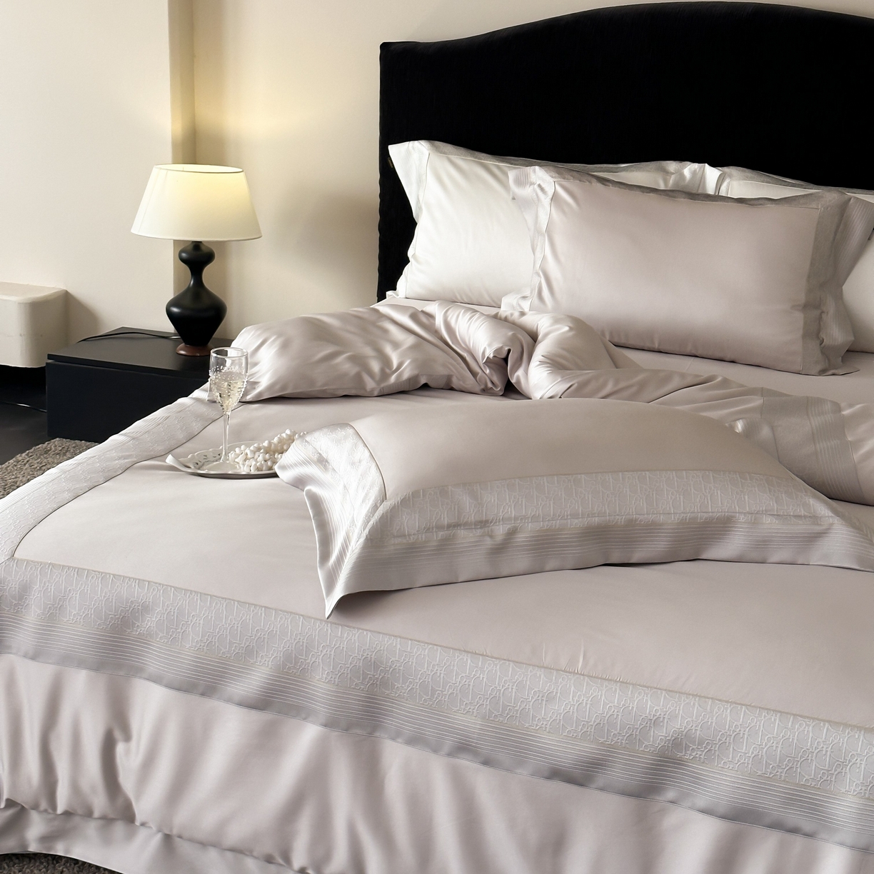 91家纺网 家纺一手货源 找家纺 卡巴伦家纺 2026新款高精密立体压边款四件套-奥黛丽 奥黛丽-灰