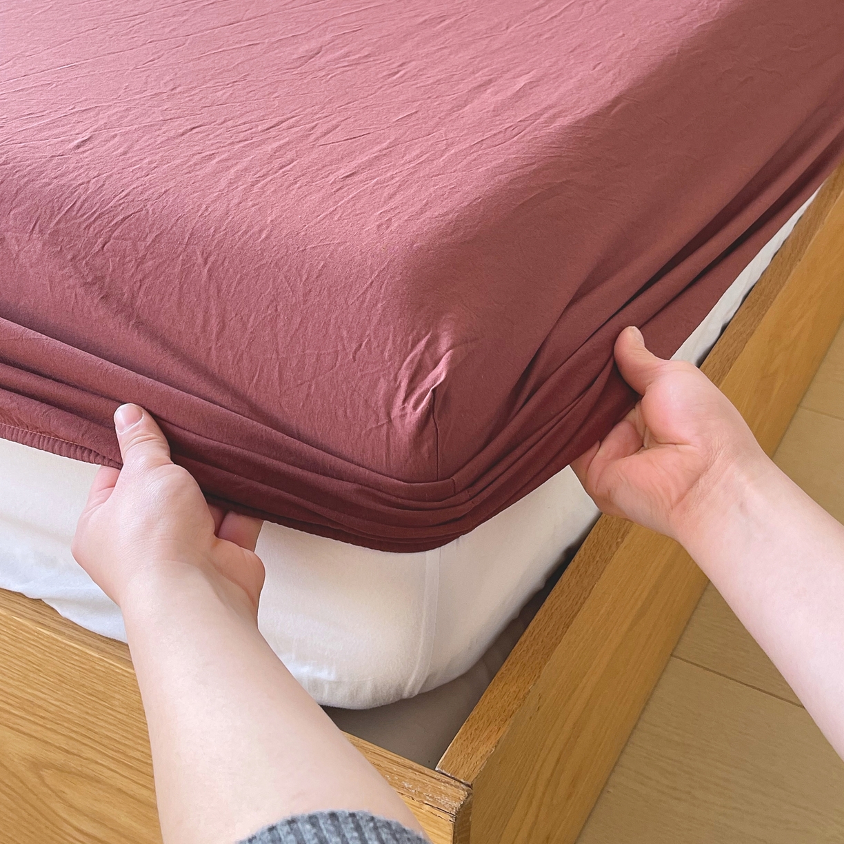 91家纺网 家纺一手货源 找家纺 春皖家纺 2026春夏新款全棉纯棉水洗棉单品系列床笠单件床笠单品-B版单床笠 可可红