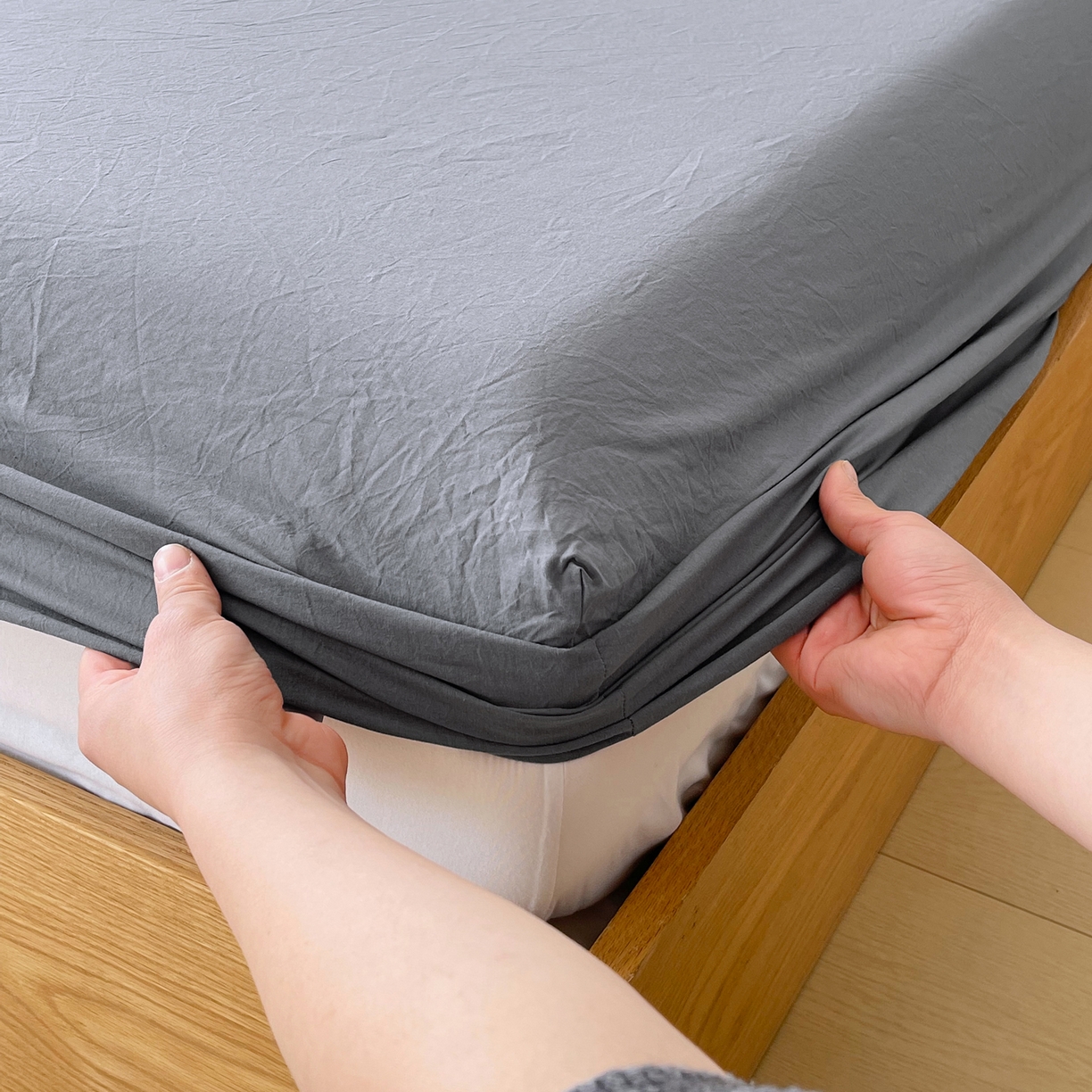 91家纺网 家纺一手货源 找家纺 春皖家纺 2026春夏新款全棉纯棉水洗棉单品系列床笠单件床笠单品-B版单床笠 素雅墨灰