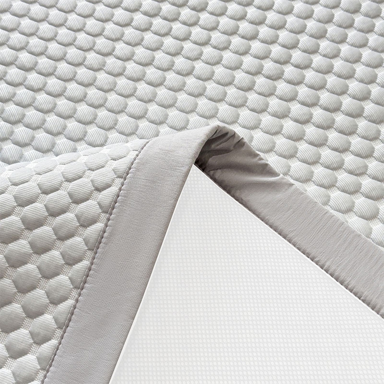 91家纺网 家纺一手货源 找家纺 几禾 2026新款大豆豆刺绣款席子凉席-小熊饼干 薇薇蓝-床席款