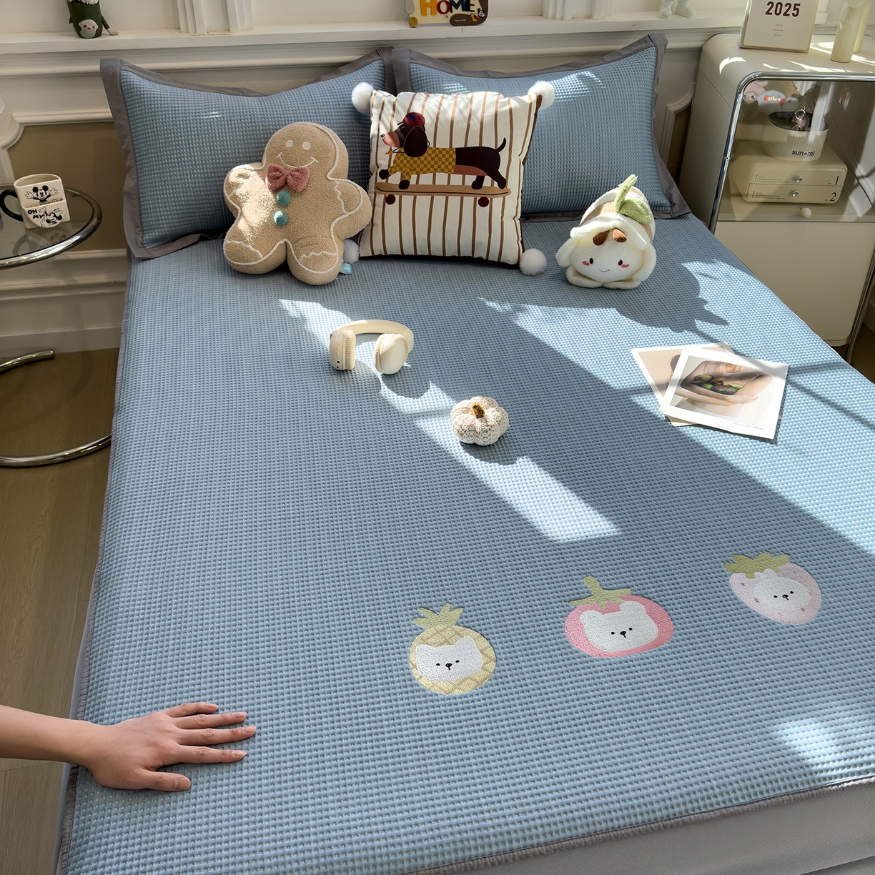 91家纺网 家纺一手货源 找家纺 几禾 2026新款华夫格刺绣款席子凉席 奶冻喵-湖蓝-床笠款