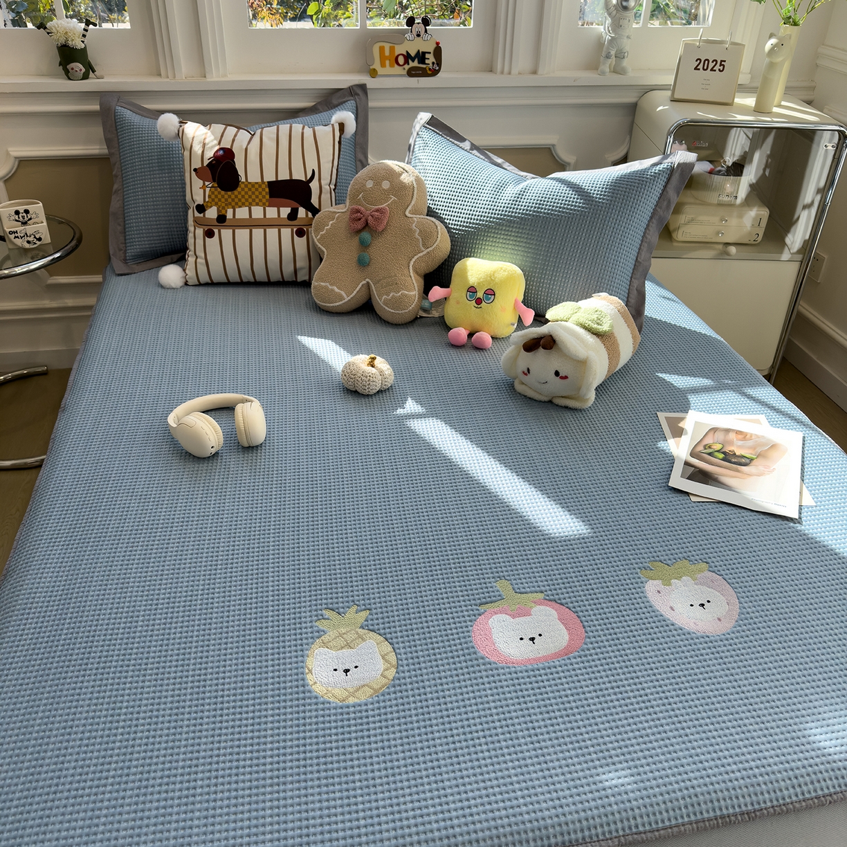 91家纺网 家纺一手货源 找家纺 几禾 2026新款华夫格刺绣款席子凉席 奶冻喵-湖蓝-床笠款