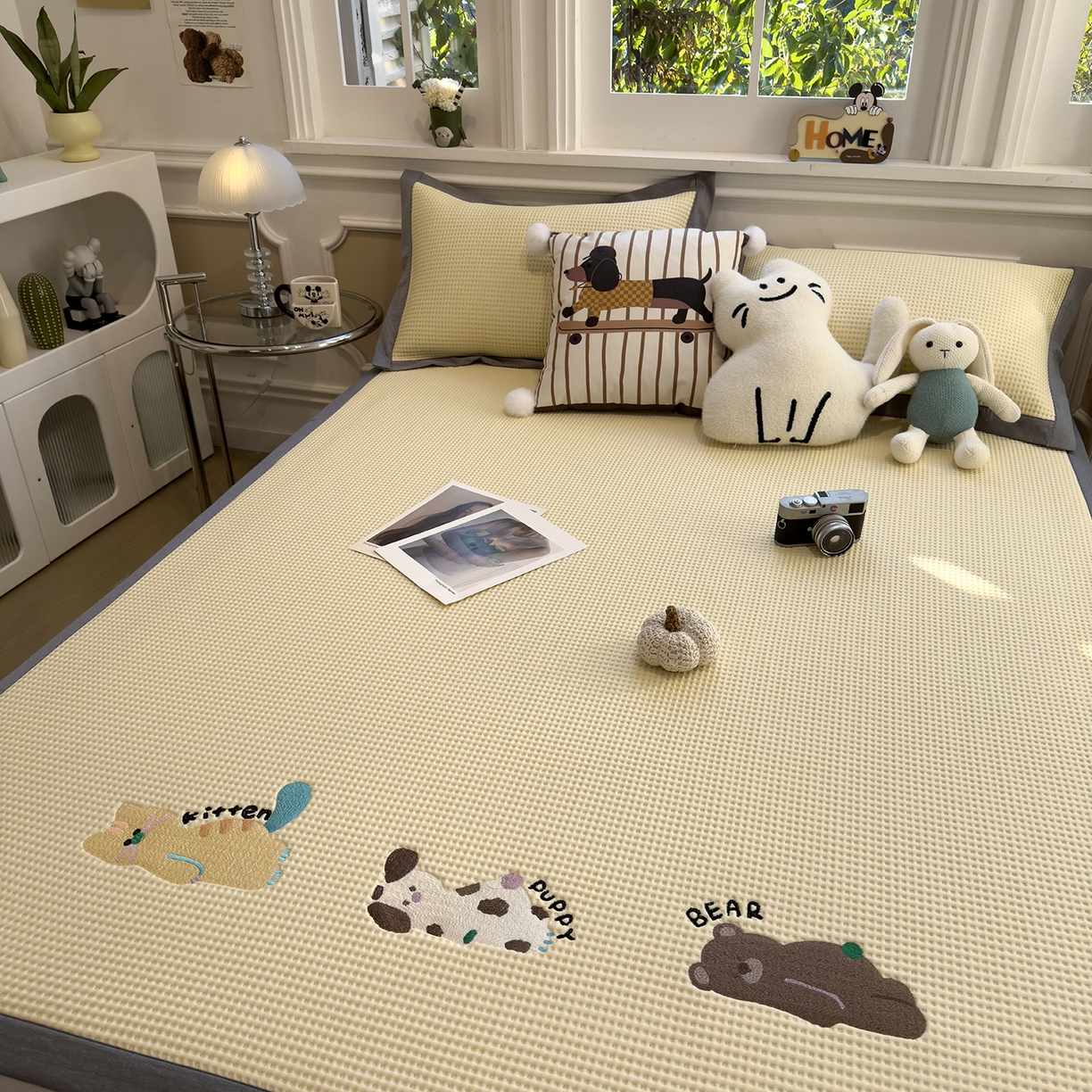 91家纺网 家纺一手货源 找家纺 几禾 2026新款华夫格刺绣款席子凉席 懒懒小憩-床席款