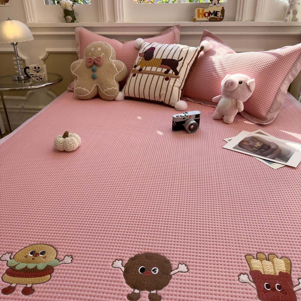 91家纺网 家纺一手货源 找家纺 几禾 2026新款华夫格刺绣款席子凉席 可可喵派-床席款