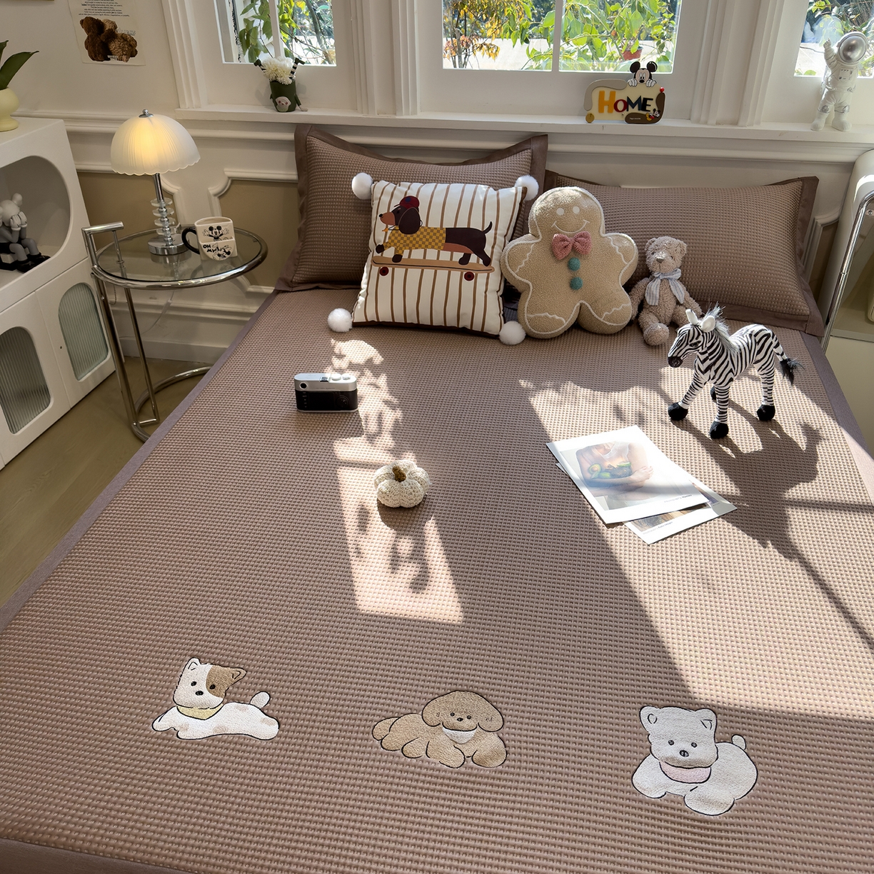 91家纺网 家纺一手货源 找家纺 几禾 2026新款华夫格刺绣款席子凉席 躺躺岛-咖啡棕-床席款