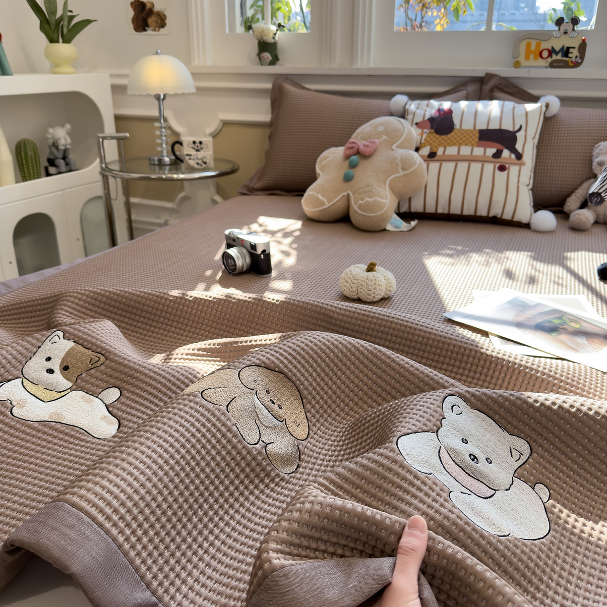 91家纺网 家纺一手货源 找家纺 几禾 2026新款华夫格刺绣款席子凉席 躺躺岛-咖啡棕-床席款