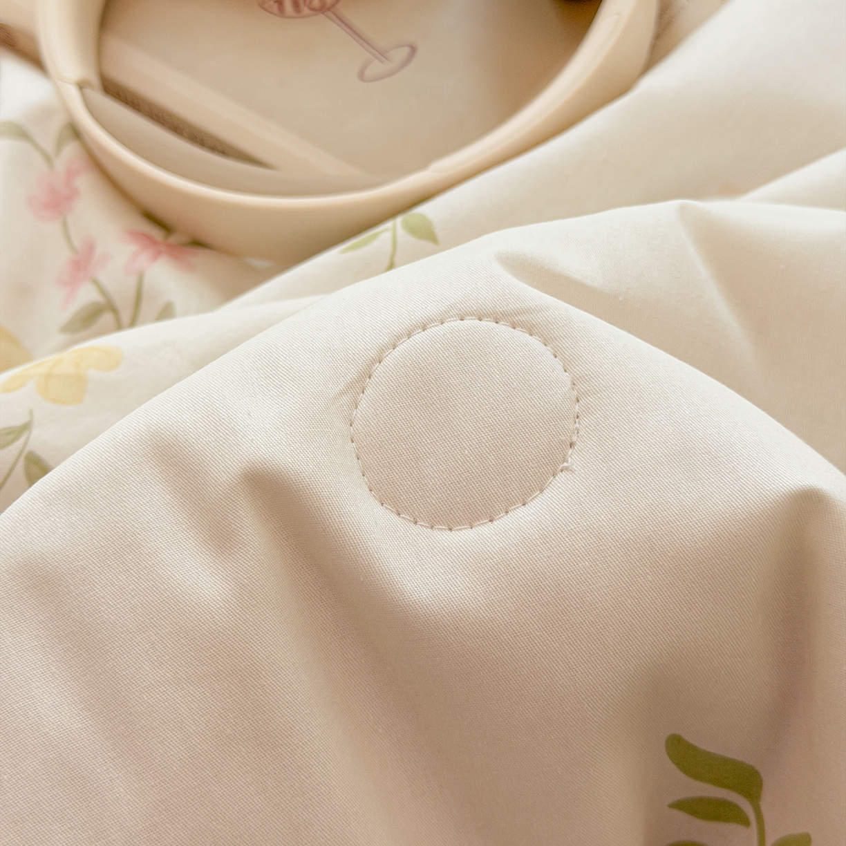 91家纺网 家纺一手货源 找家纺 简宜家居（朝初家纺） 2026新款全棉花边夏被全棉床盖夏被四件套 蕾丝花镜