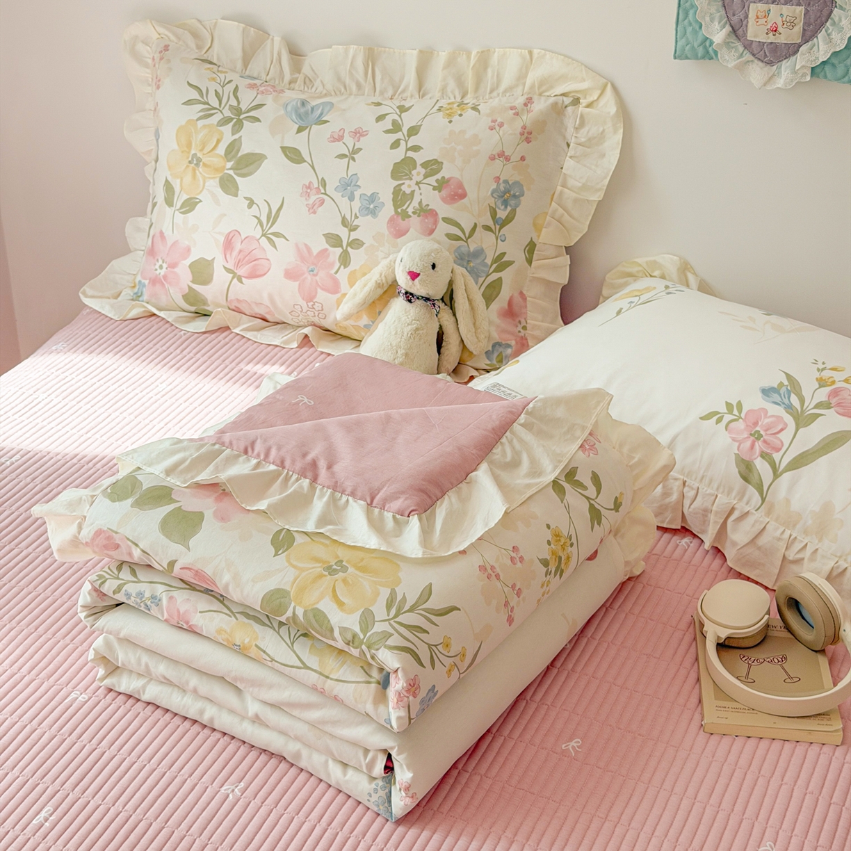 91家纺网 家纺一手货源 找家纺 简宜家居（朝初家纺） 2026新款全棉花边夏被全棉床盖夏被四件套 蕾丝花镜