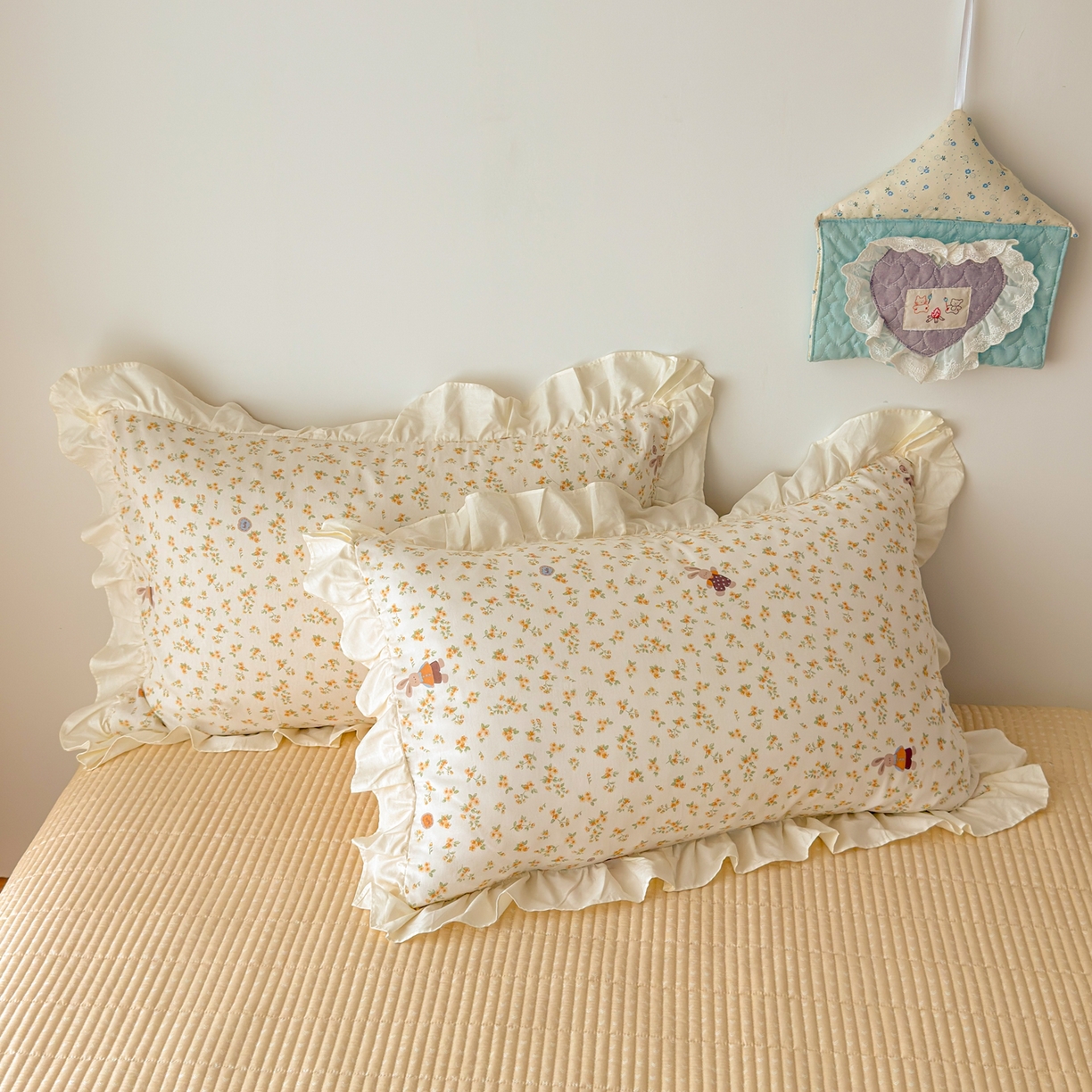 91家纺网 家纺一手货源 找家纺 简宜家居（朝初家纺） 2026新款全棉花边夏被全棉床盖夏被四件套 暖菊花兔