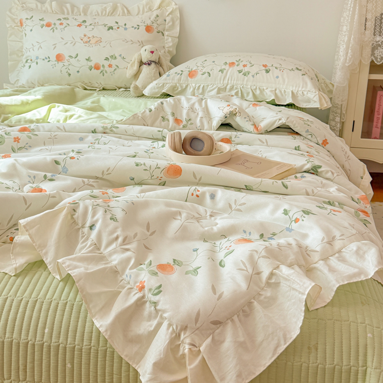 91家纺网 家纺一手货源 找家纺 简宜家居（朝初家纺） 2026新款全棉花边夏被全棉床盖夏被四件套 牵藤兔