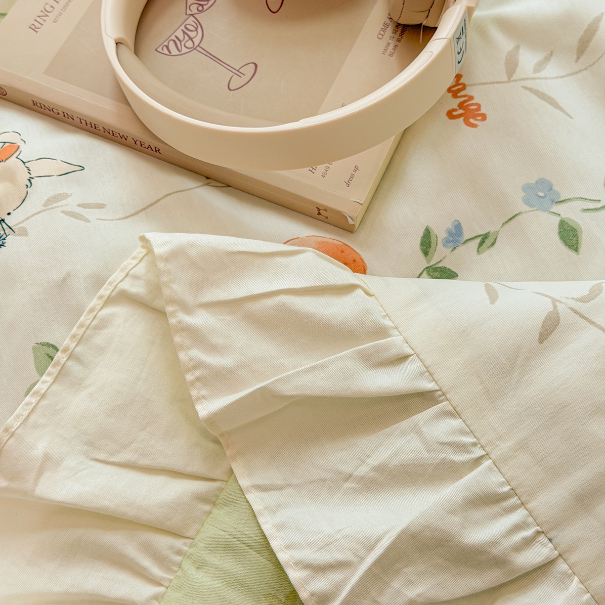 91家纺网 家纺一手货源 找家纺 简宜家居（朝初家纺） 2026新款全棉花边夏被全棉床盖夏被四件套 牵藤兔