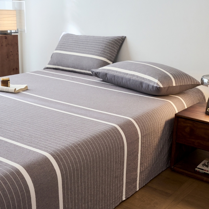 91家纺网 家纺一手货源 找家纺 春皖家纺 2026春夏新款全棉纯棉水洗棉单品系列床单单件床单单品-A版单床单 素雅-灰条