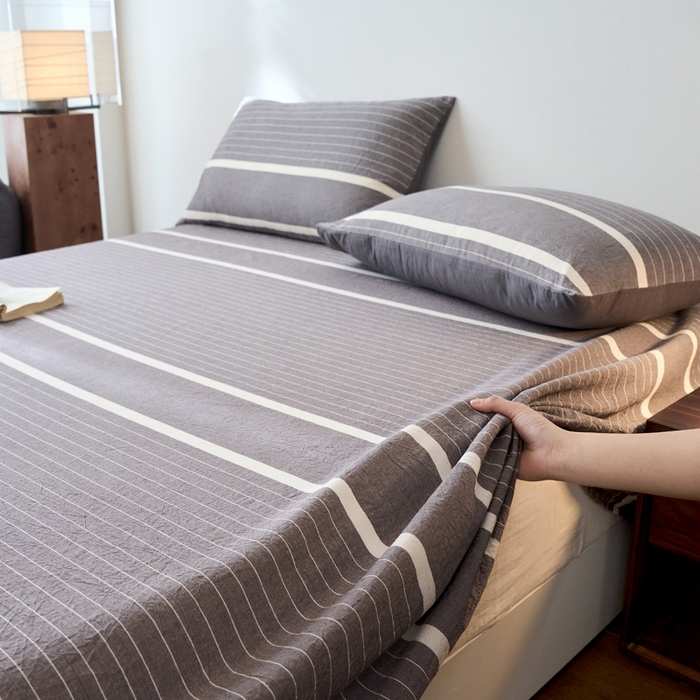 91家纺网 家纺一手货源 找家纺 春皖家纺 2026春夏新款全棉纯棉水洗棉单品系列床单单件床单单品-A版单床单 素雅-灰条