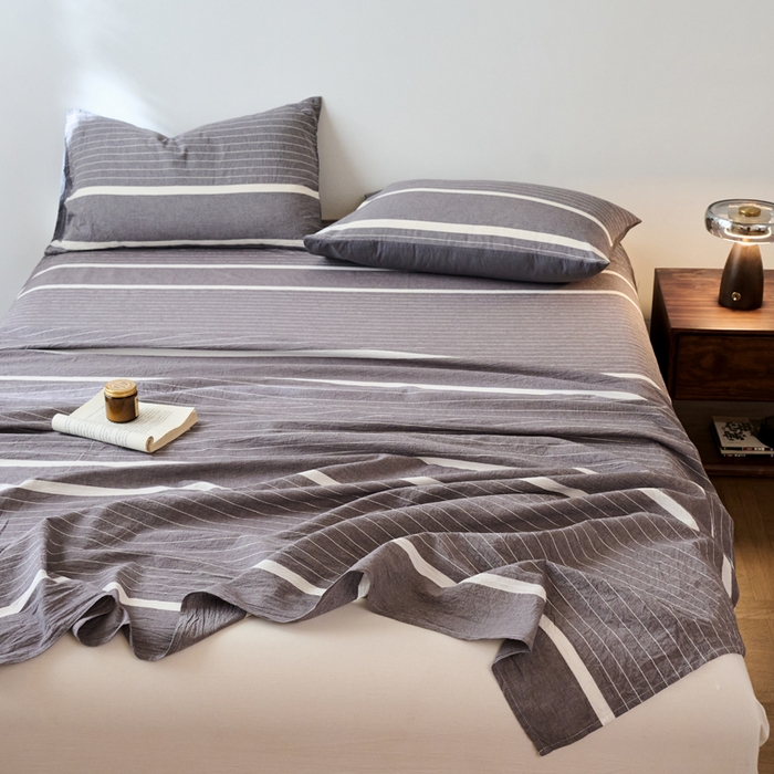 91家纺网 家纺一手货源 找家纺 春皖家纺 2026春夏新款全棉纯棉水洗棉单品系列床单单件床单单品-A版单床单 素雅-灰条