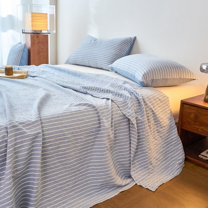 91家纺网 家纺一手货源 找家纺 春皖家纺 2026春夏新款全棉纯棉水洗棉单品系列床单单件床单单品-A版单床单 素雅-蓝条