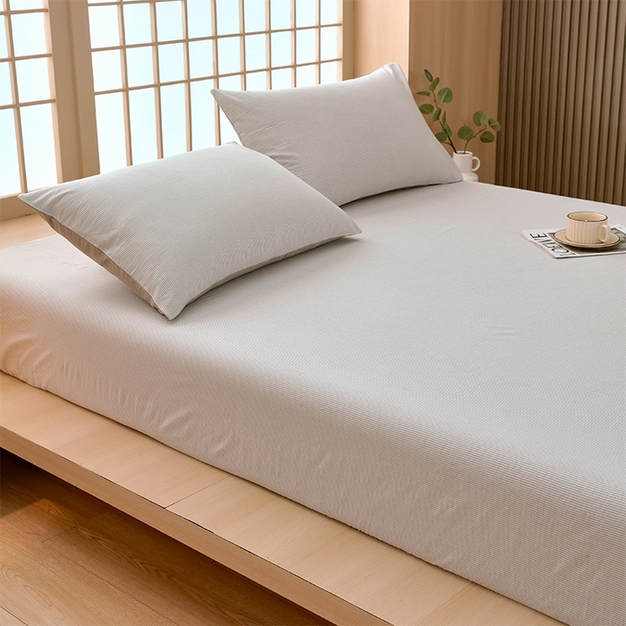 91家纺网 家纺一手货源 找家纺 春皖家纺 2026春夏新款全棉纯棉水洗棉单品系列床笠单件床笠单品-A版单床笠 细条灰