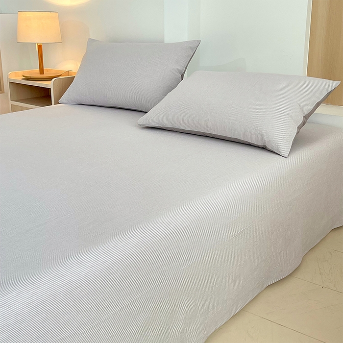 91家纺网 家纺一手货源 找家纺 春皖家纺 2026春夏新款全棉纯棉水洗棉单品系列床单单件床单单品-A版单床单 细条灰