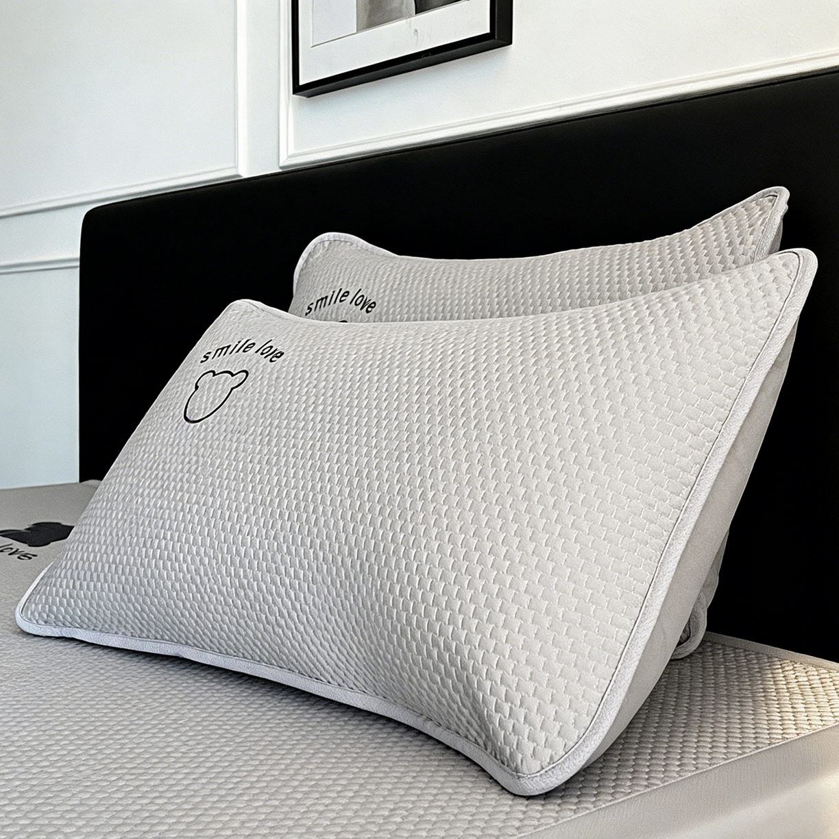 91家纺网 家纺一手货源 找家纺 奇丝雅 2026新款夏季A类绣花PE冰豆豆冰丝凉席枕套凉感家用单人学生宿舍48×74cm 八宝熊-灰