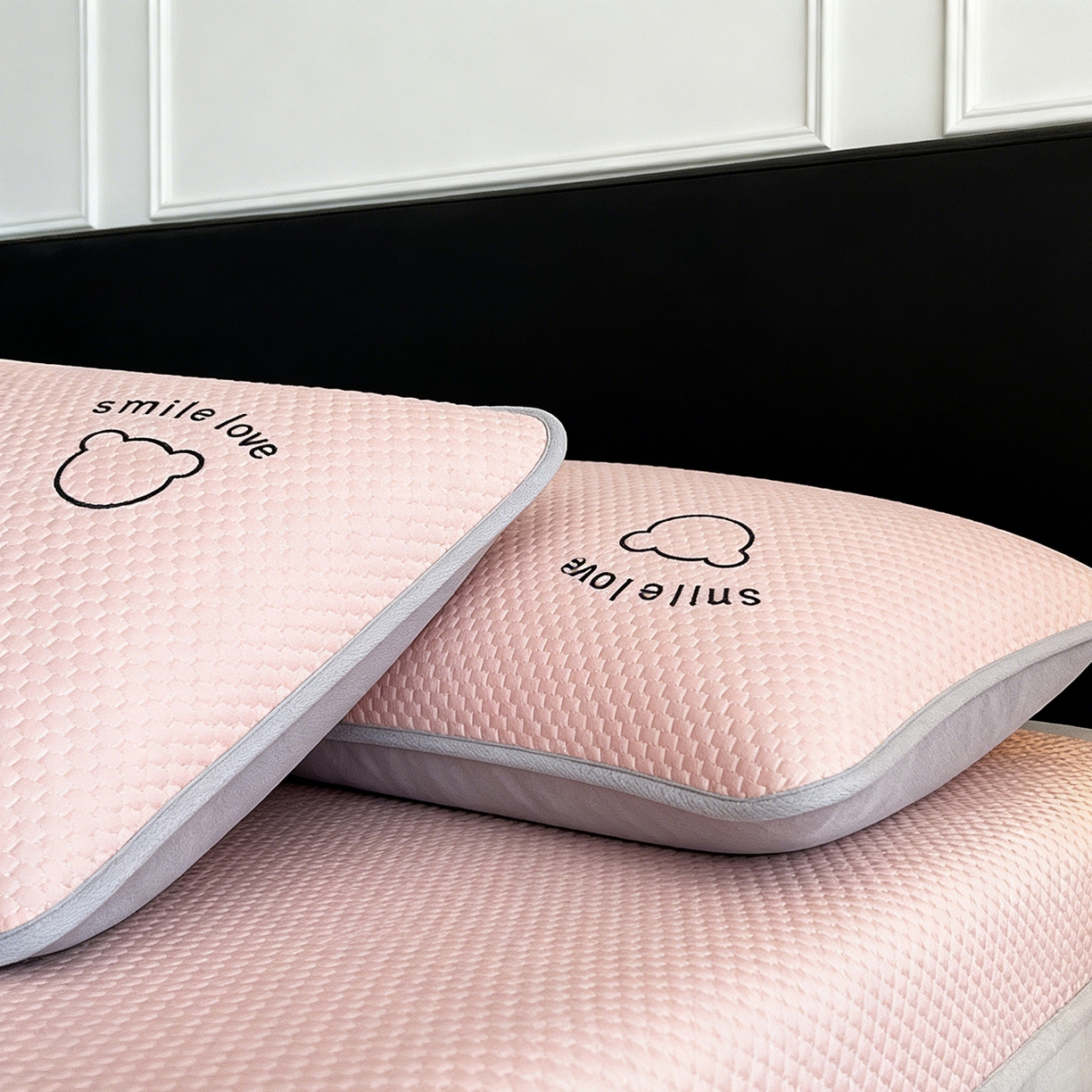 91家纺网 家纺一手货源 找家纺 （总）奇丝雅 2026新款夏季A类绣花PE冰豆豆冰丝凉席枕套凉感家用单人学生宿舍48×74cm