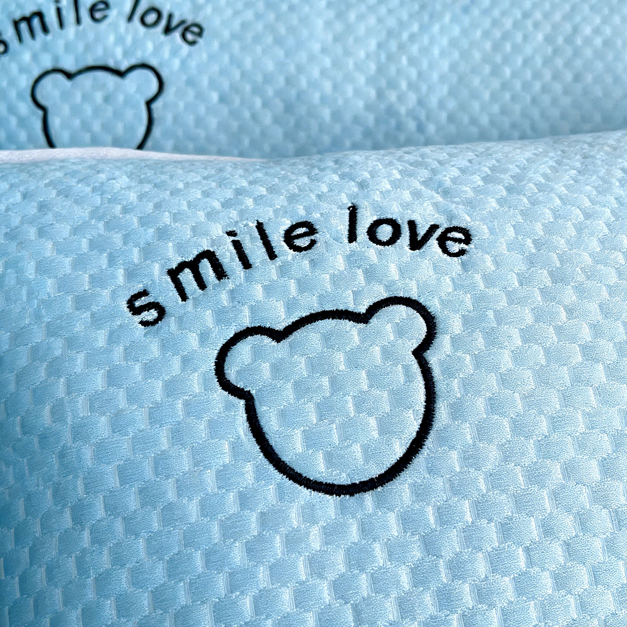 91家纺网 家纺一手货源 找家纺 奇丝雅 2026新款夏季A类绣花PE冰豆豆冰丝凉席枕套凉感家用单人学生宿舍48×74cm 八宝熊-蓝