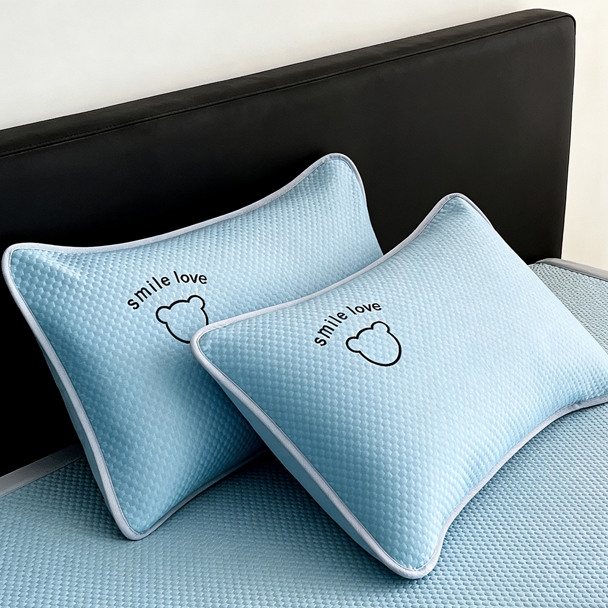 91家纺网 家纺一手货源 找家纺 奇丝雅 2026新款夏季A类绣花PE冰豆豆冰丝凉席枕套凉感家用单人学生宿舍48×74cm 八宝熊-蓝