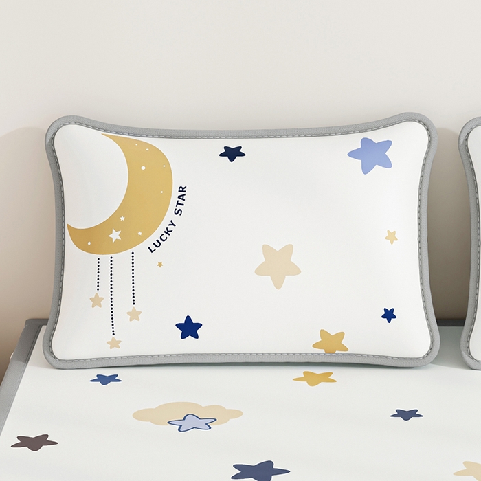 91家纺网 家纺一手货源 找家纺 奇丝雅 2026夏季A类数码印花卡通冰丝凉席枕套凉感家用儿童可机洗单人学生宿舍48×74 满天星辰