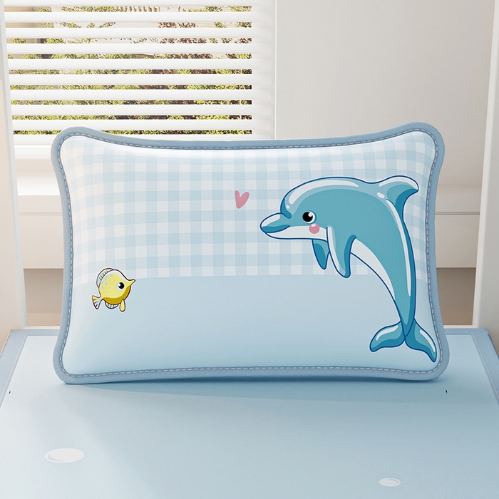 91家纺网 家纺一手货源 找家纺 奇丝雅 2026夏季A类数码印花卡通冰丝凉席枕套凉感家用儿童可机洗单人学生宿舍48×74 海豚奇遇