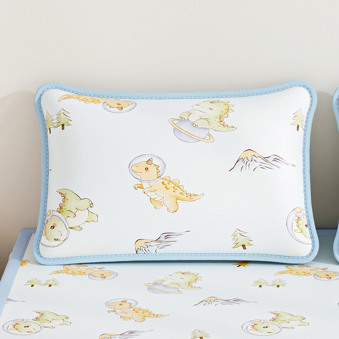 91家纺网 家纺一手货源 找家纺 奇丝雅 2026夏季A类数码印花卡通冰丝凉席枕套凉感家用儿童可机洗单人学生宿舍48×74 呆萌恐龙