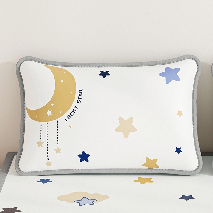 91家纺网 家纺一手货源 找家纺 奇丝雅 2026夏季A类数码印花卡通冰丝凉席枕套凉感家用儿童可机洗单人学生宿舍48×74 满天星辰