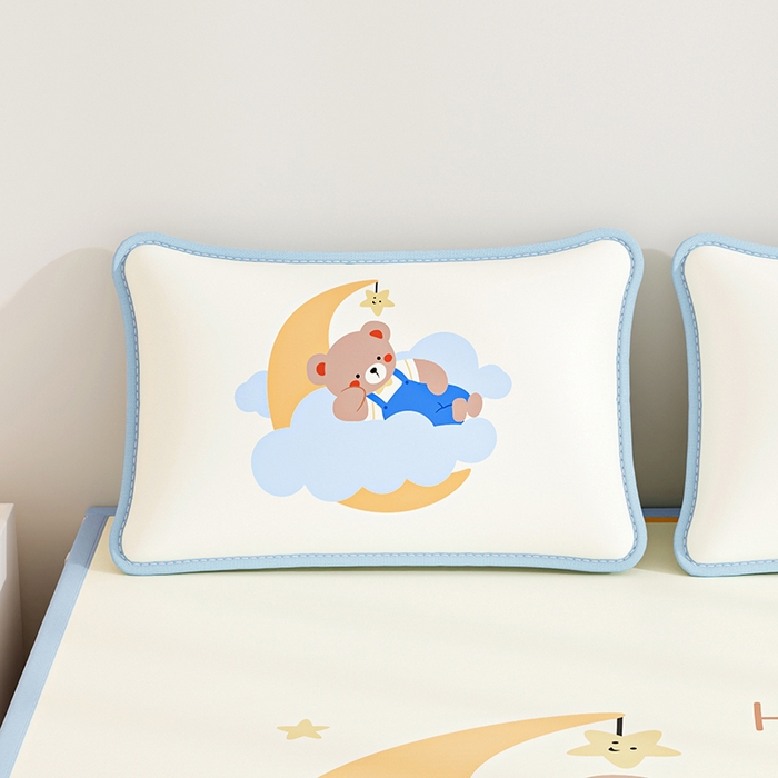 91家纺网 家纺一手货源 找家纺 奇丝雅 2026夏季A类数码印花卡通冰丝凉席枕套凉感家用儿童可机洗单人学生宿舍48×74 月亮熊