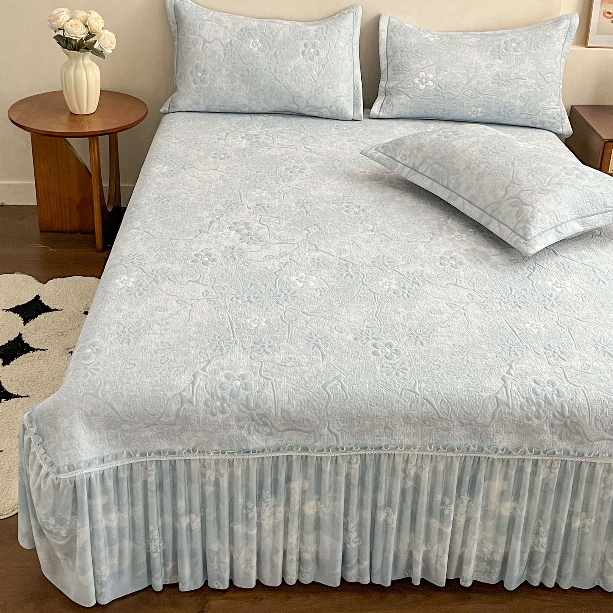 91家纺网 家纺一手货源 找家纺 宅家居 2026春夏新款PE高分子复合软提花凉席豆豆席大床裙三件套-暗香系列 暗香-蓝色